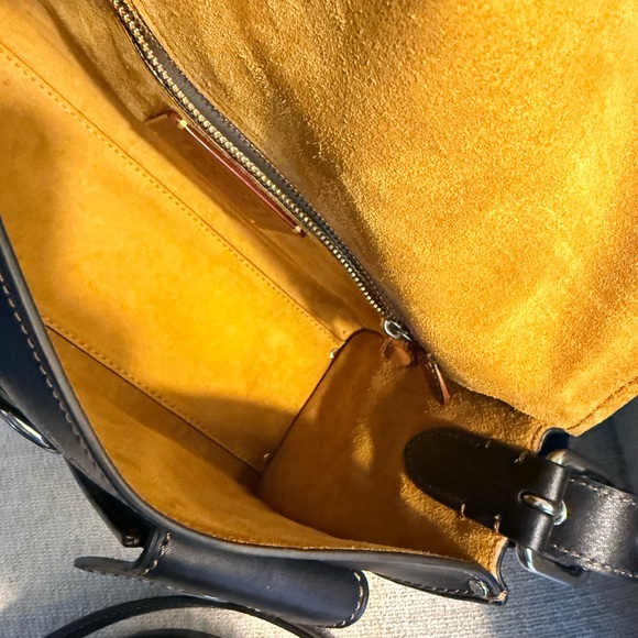 Coach Cargo Western Tabby EUC - Picture 13 of 14